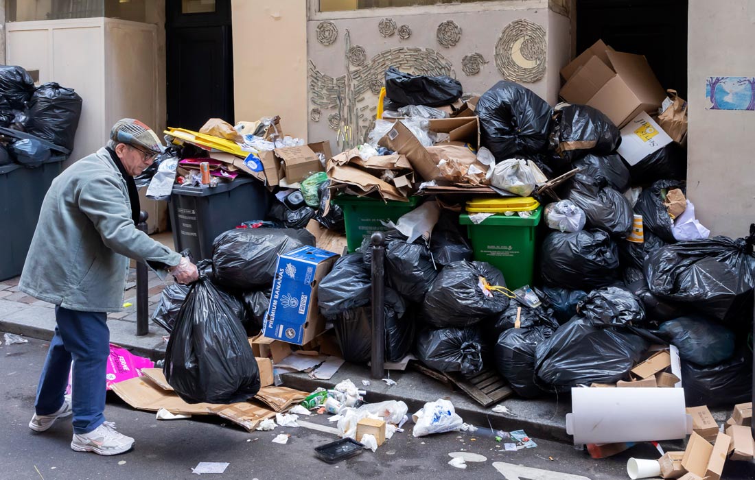 Помимо созданных этой забастовкой неудобств для горожан, налицо риск чреватой последствиями антисанитарии