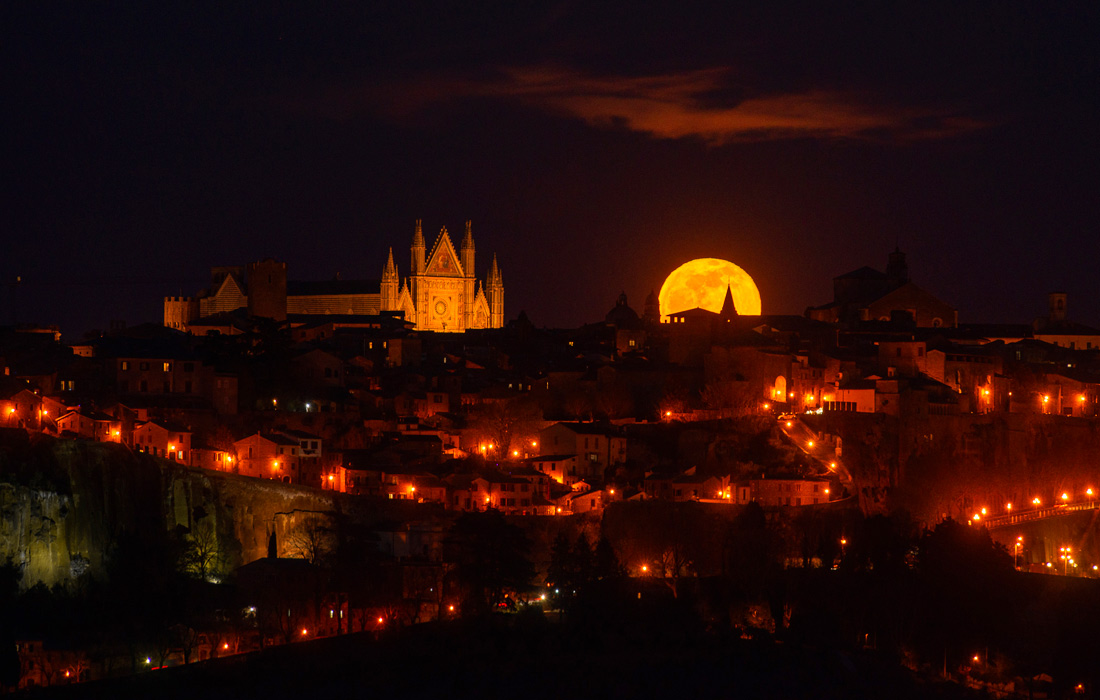 Закат в Орвието, Италия