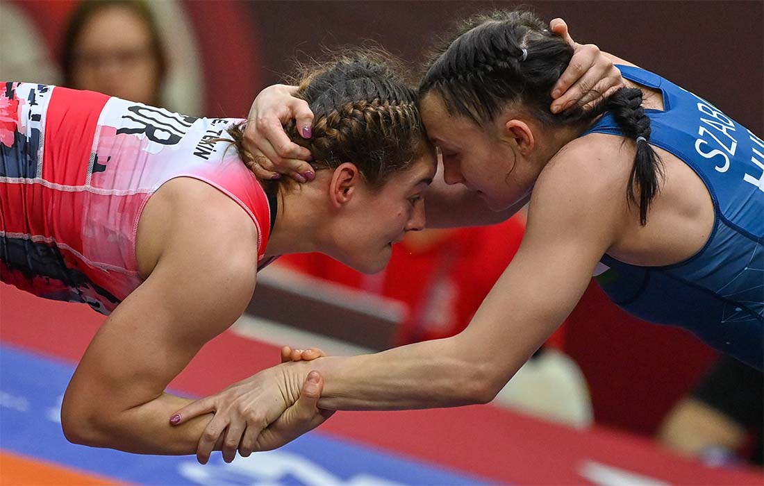 Чемпионат по борьбе среди женщин проходит в Загребе