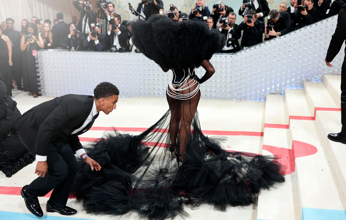 Певица Янг Майами