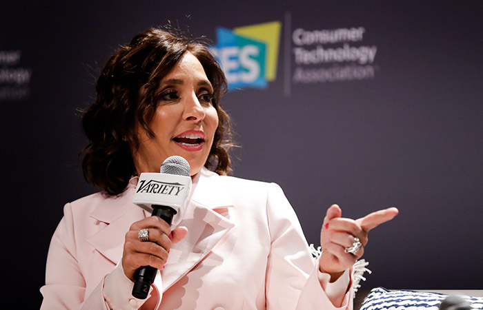 Новым гендиректором Twitter стала Линда Яккарино