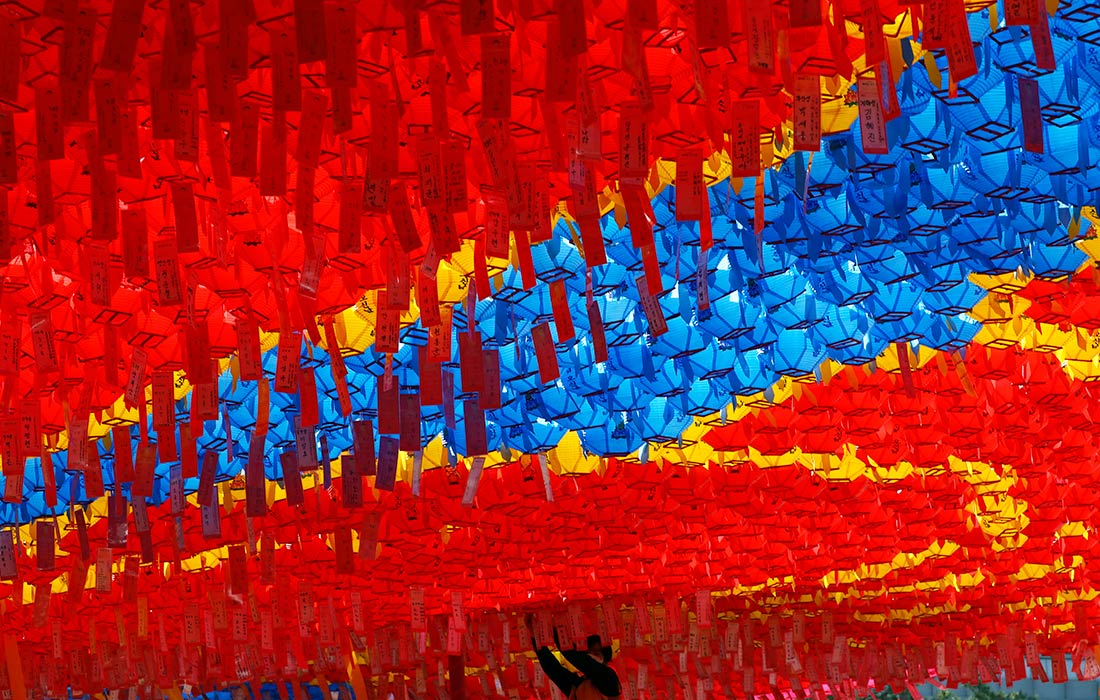 Подготовка к дню рождения Будды в Сеуле