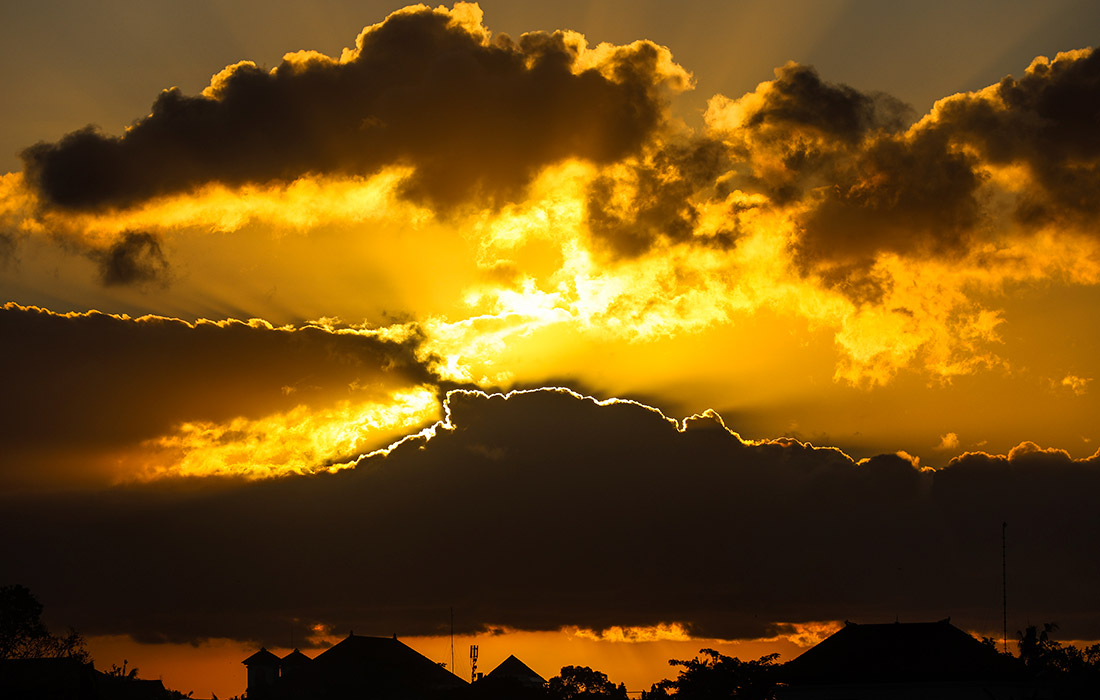 Солнце восходит в Убуде, Бали