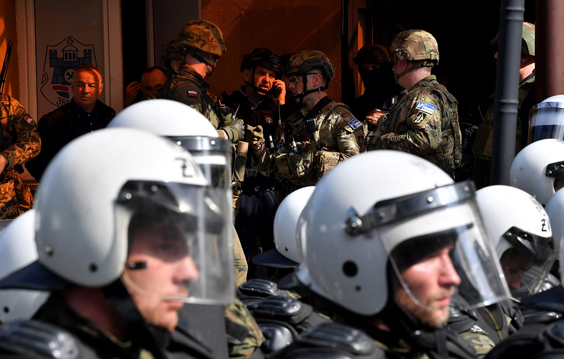 Высокая напряженность после вступления в должность новоизбранных мэров на севере Косово