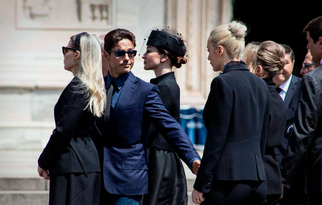 Дети и родственники Берлускони на церемонии прощания