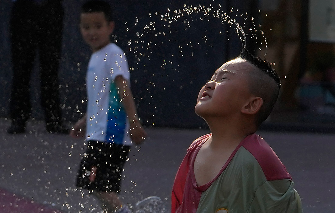 Температура воздуха в Пекине достигла рекордных 39,4 градуса по Цельсию