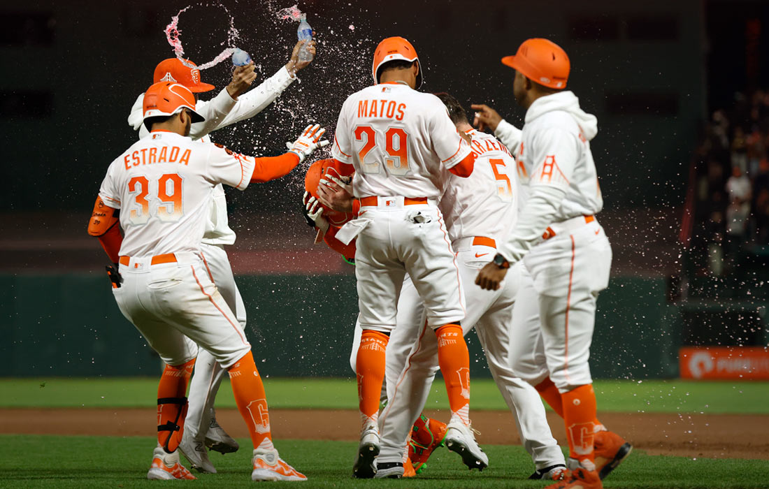 Во время бейсбольного матча в Сан-Франциско