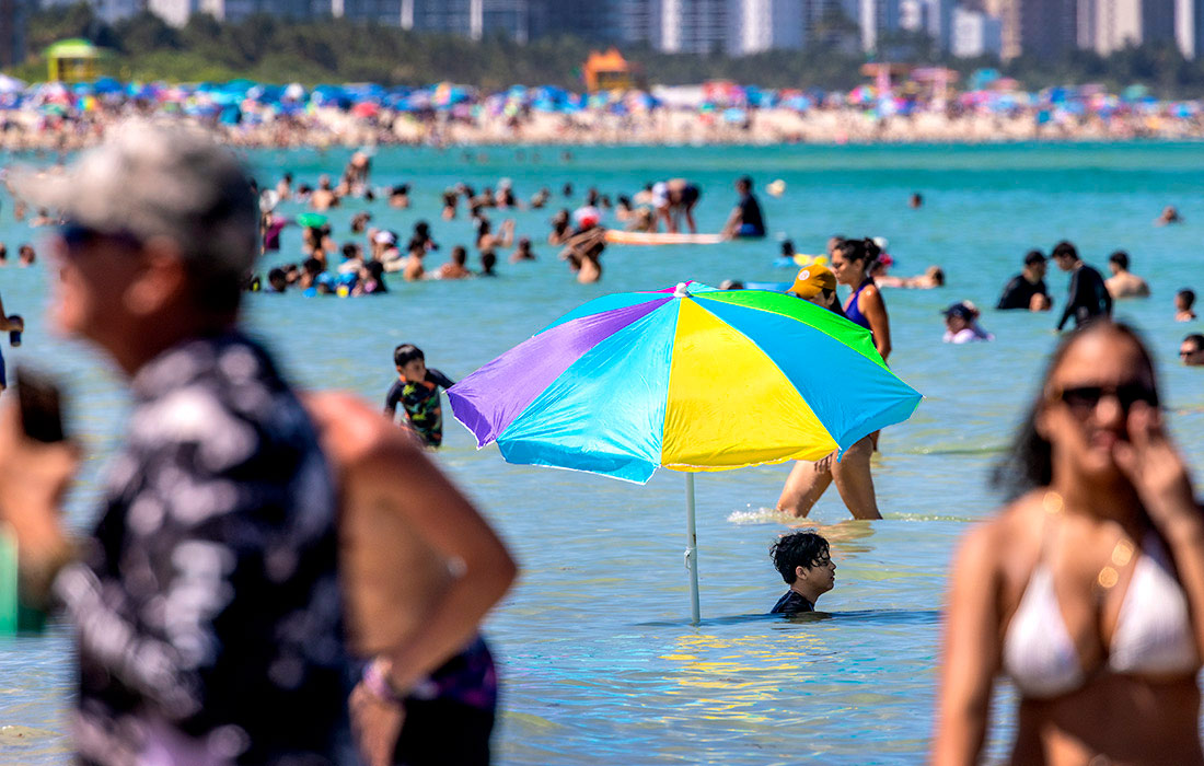 Экстремально жаркая погода и высокая температура океана во Флориде