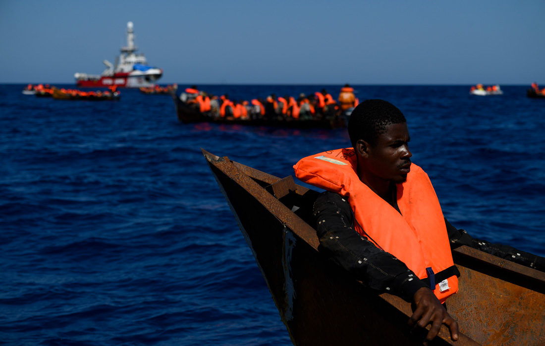 Испанская неправительственная организация спасла почти 200 нелегальных мигрантов недалеко от итальянского острова Лампедуза