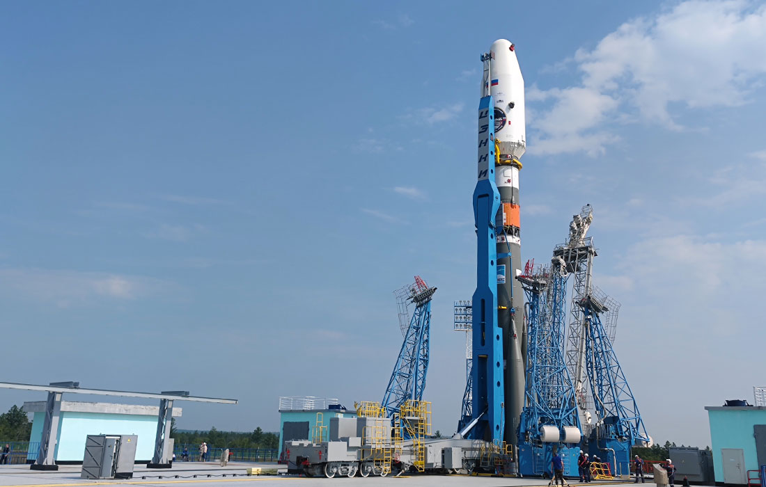 Ракета-носитель "Союз-2.1б" с автоматической станцией "Луна-25" установлена на стартовый комплекс космодрома Восточный. Запуск "Луны-25" намечен на 11 августа 2023 года.