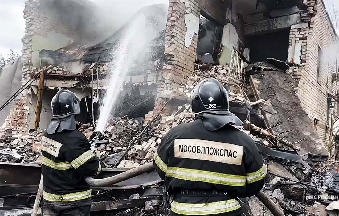 По его словам, 30 человек находятся на стационарном лечении, из них шестеро - в реанимации. В травмпункт обратились 26 человек, им не потребовалась госпитализация.