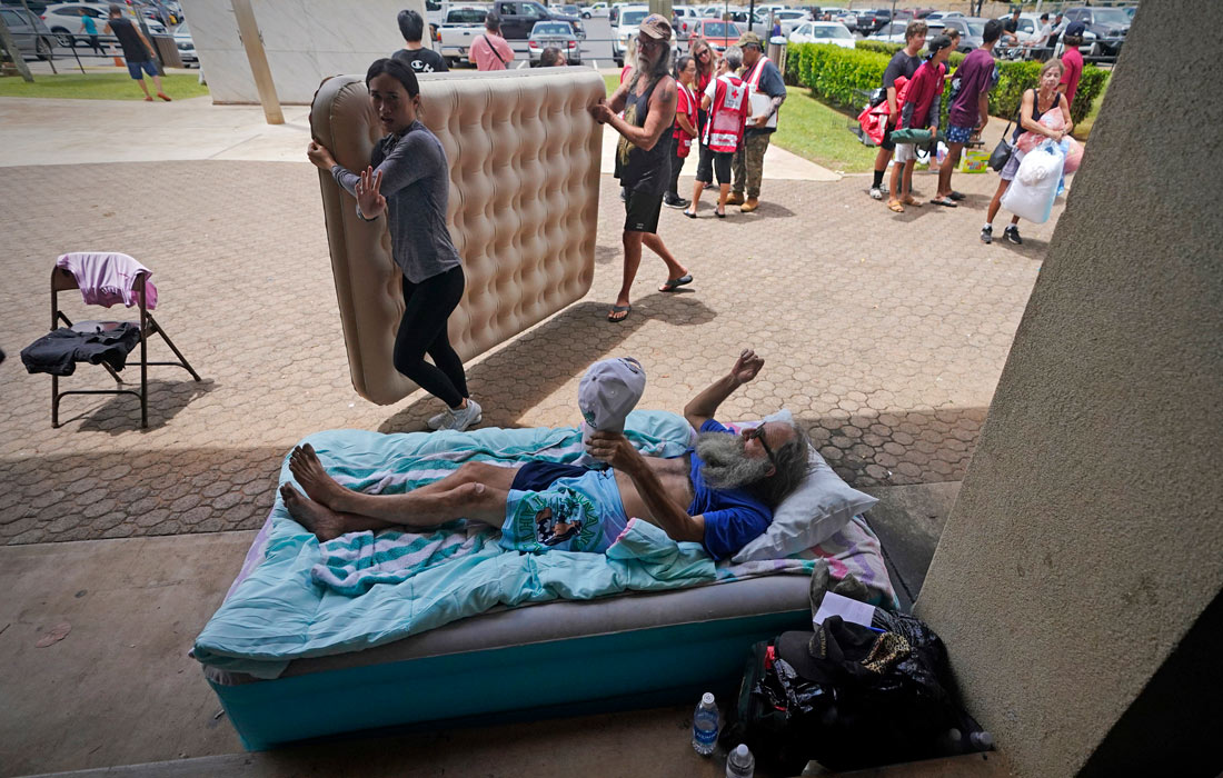 Более 11 тысяч человек, включая туристов, были эвакуированы с Мауи