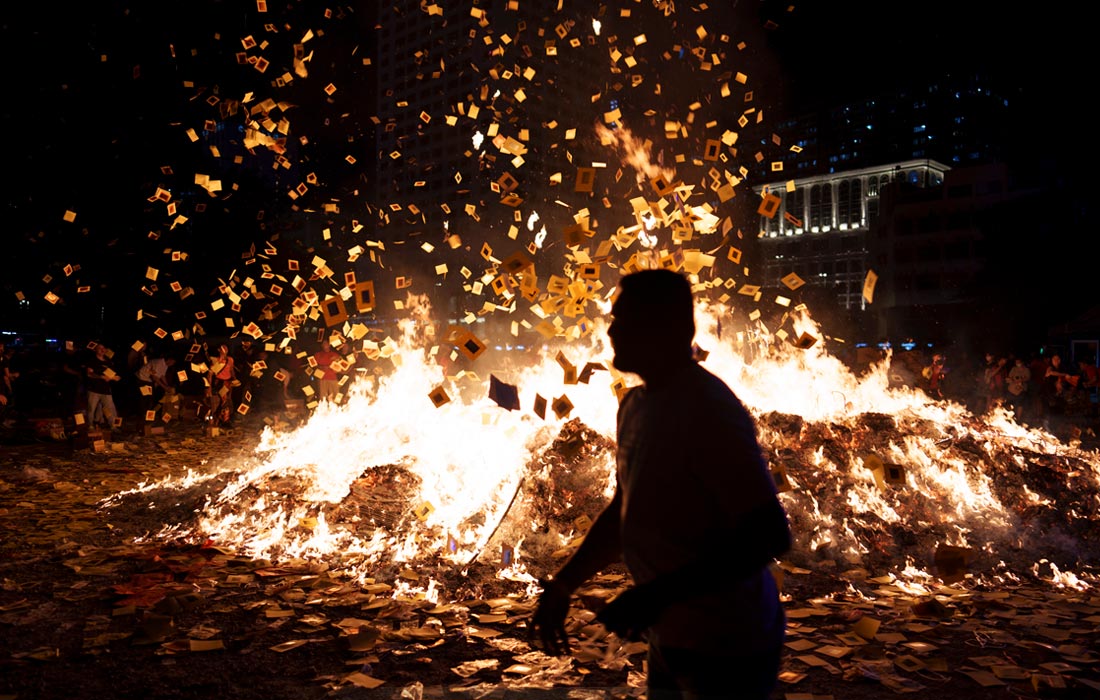 В Малайзии отмечают фестиваль голодных духов