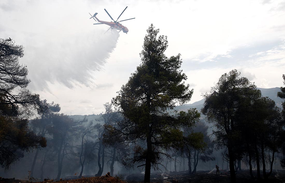 Лесные пожары продолжаются в Греции