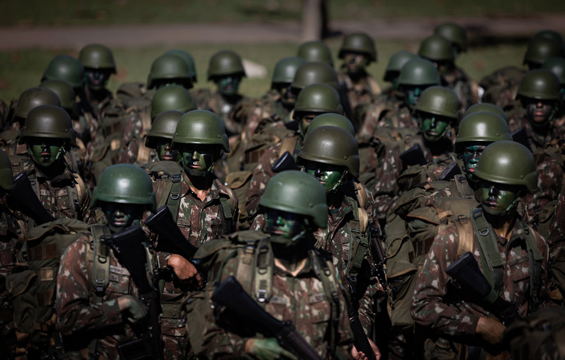 Парад в честь дня независимости Бразилии