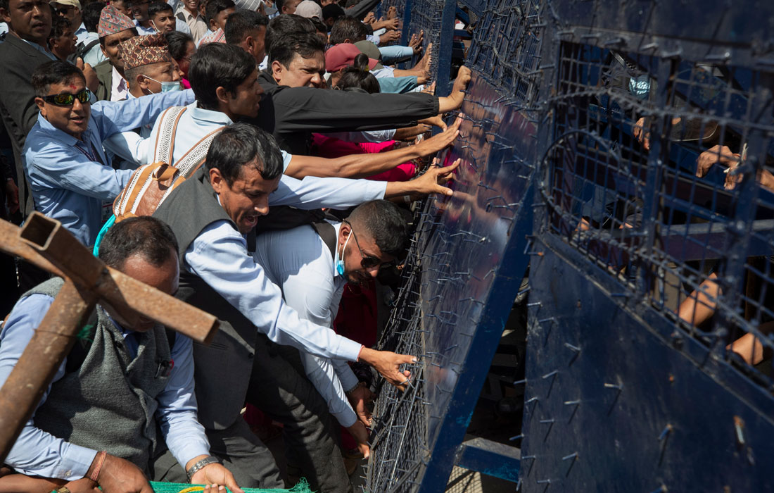 Акция учителей против реформы образования в Катманду