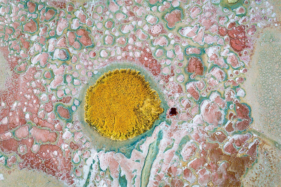 Озера в пустыне Тенгер в Китае