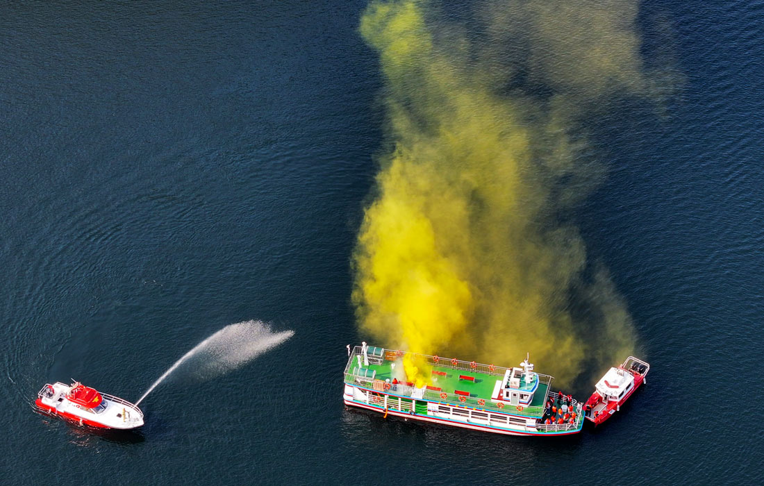 Учения по ликвидации последствий стихийных бедствий на озере Соян в Южной Корее