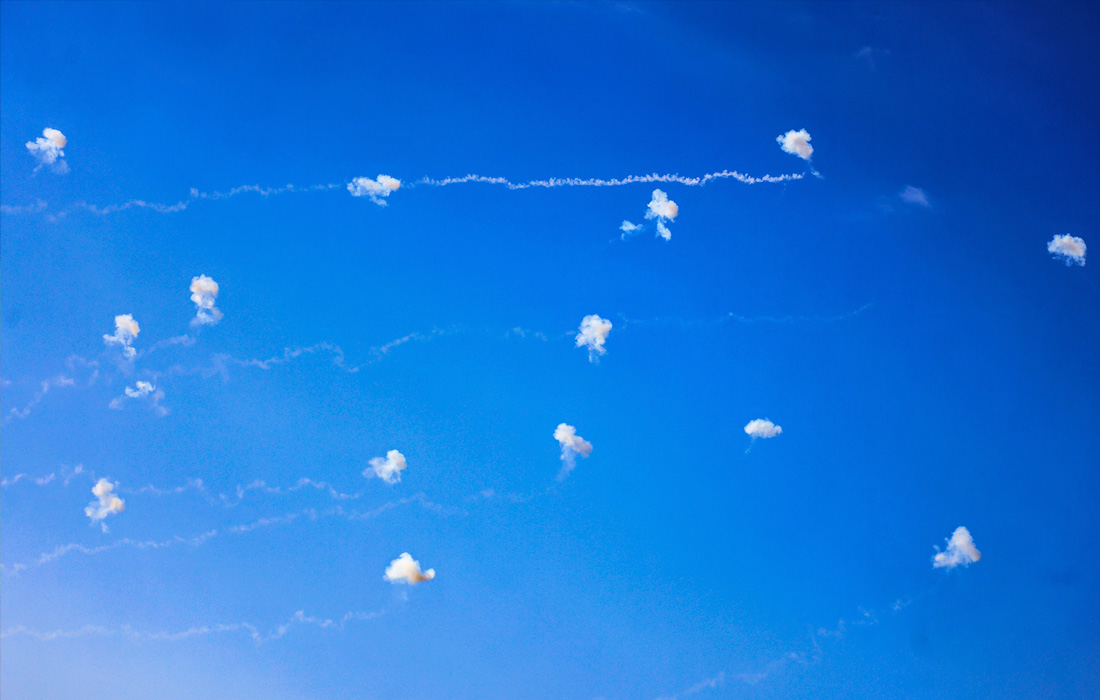 Противовоздушная оборона Израиля "Железный купол" перехватывает ракеты со стороны сектора Газа