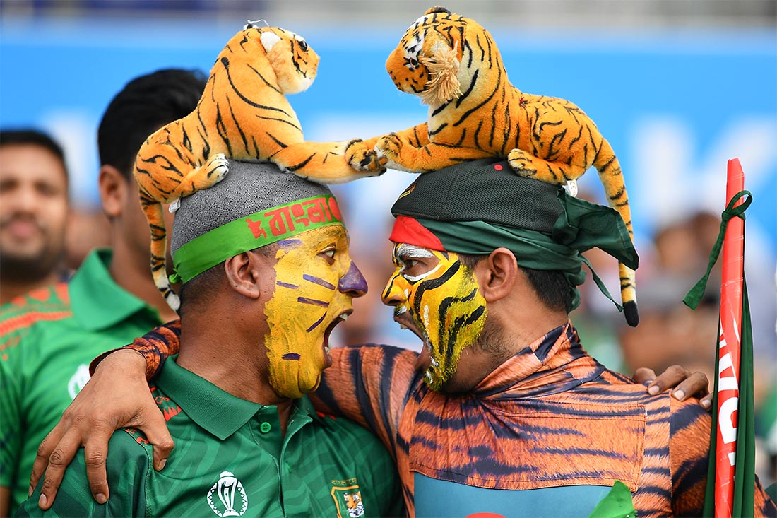 Зрители на матче по крикету между командами Пакистана и Бангладеш