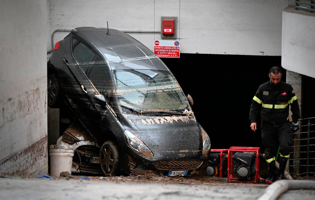 Последствия наводнений в результате проливных дождей в Тоскане