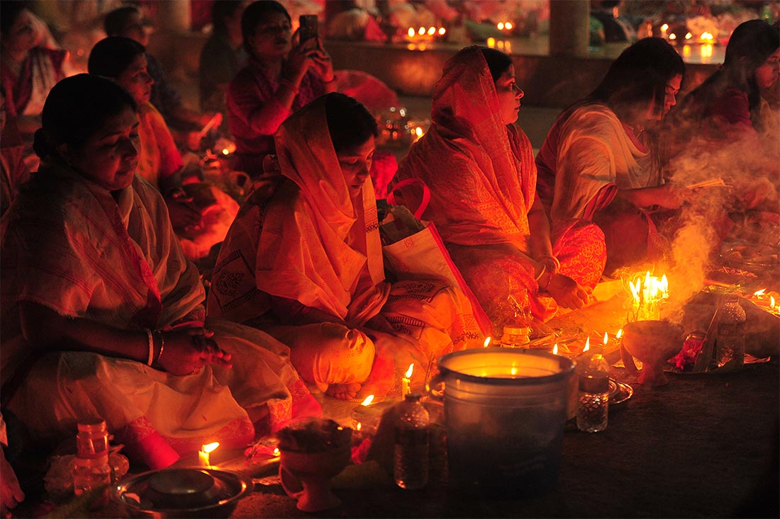 Праздник "Рахер Упобас" отмечается в Индии