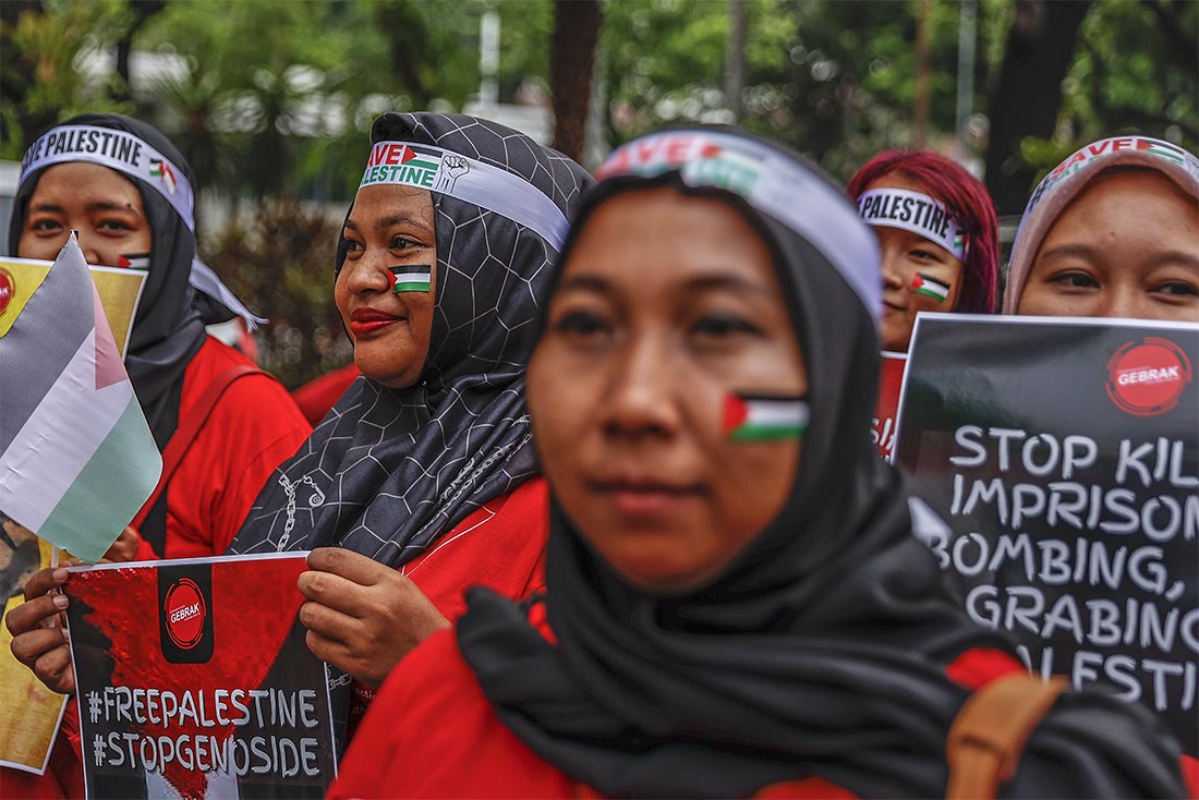 Демонстрация рабочих в знак солидарности с палестинцами в Джакарте