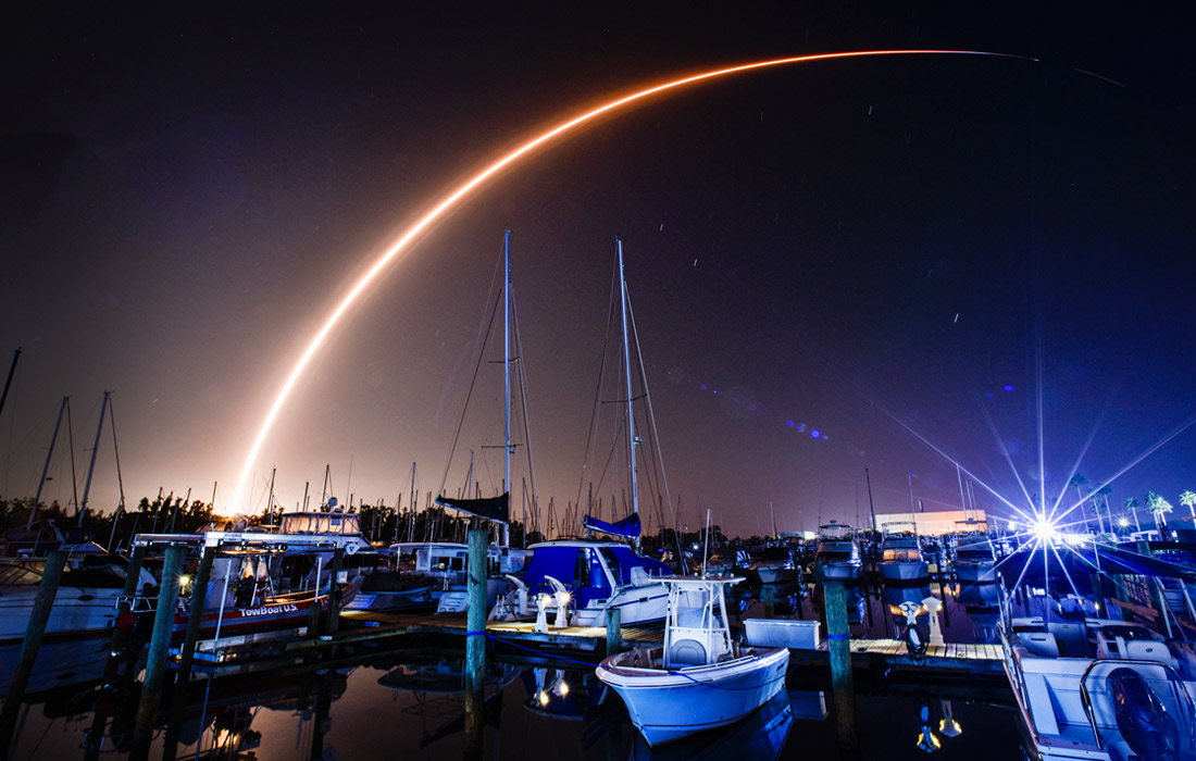 Запуск ракеты Falcon 9 американской компании SpaceX на мысе Канаверал во Флориде