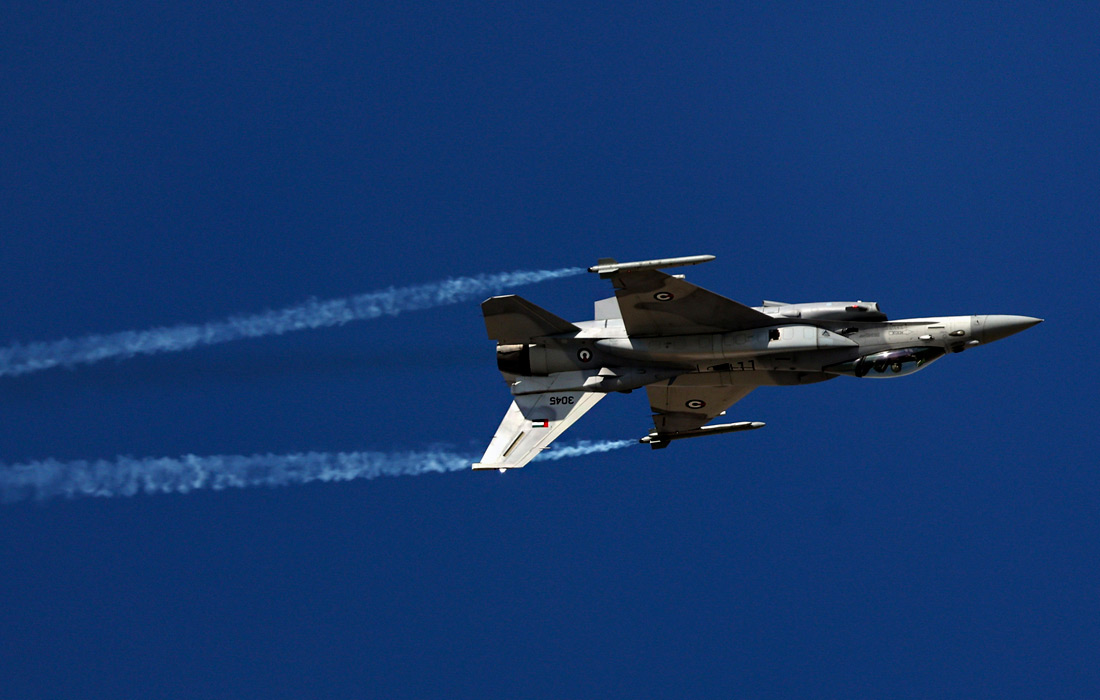 Самолет  F-16-60 ВВС ОАЭ