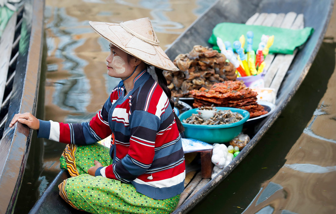 Повседневная жизнь на озере Инле в Мьянме