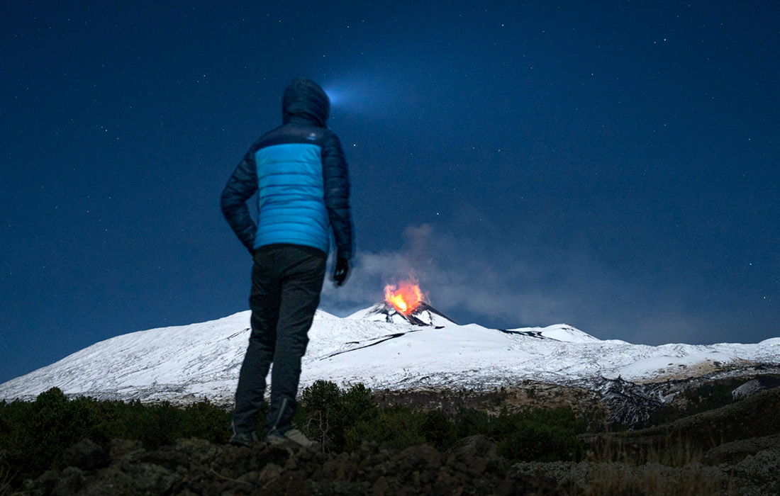 Извержение вулкана Этна в Италии