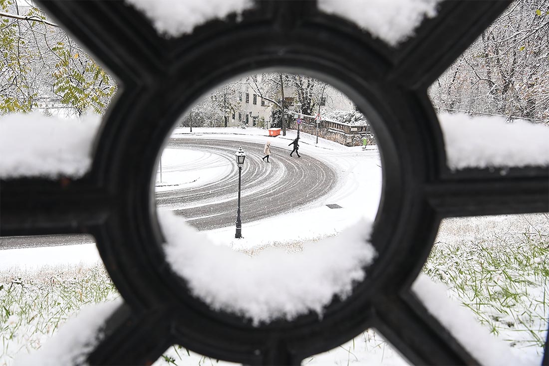 Будапешт засыпает снегом