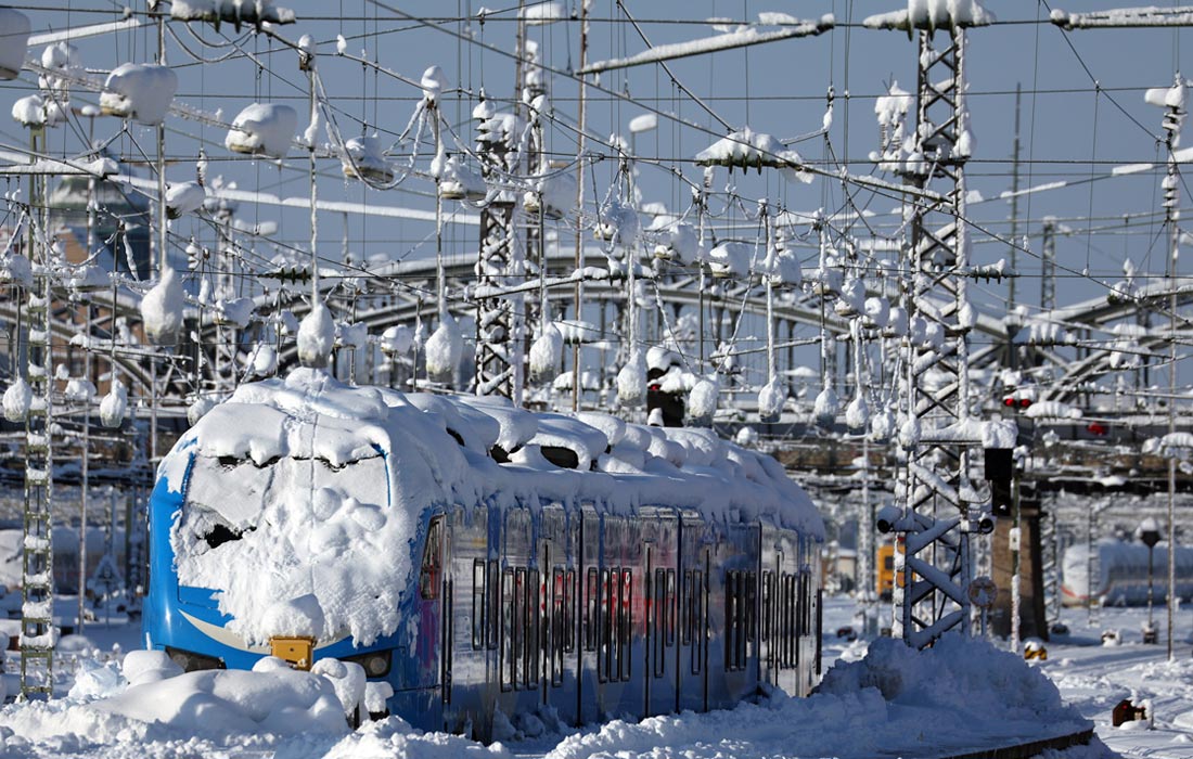 Сильный снегопад обрушился на юг Германии