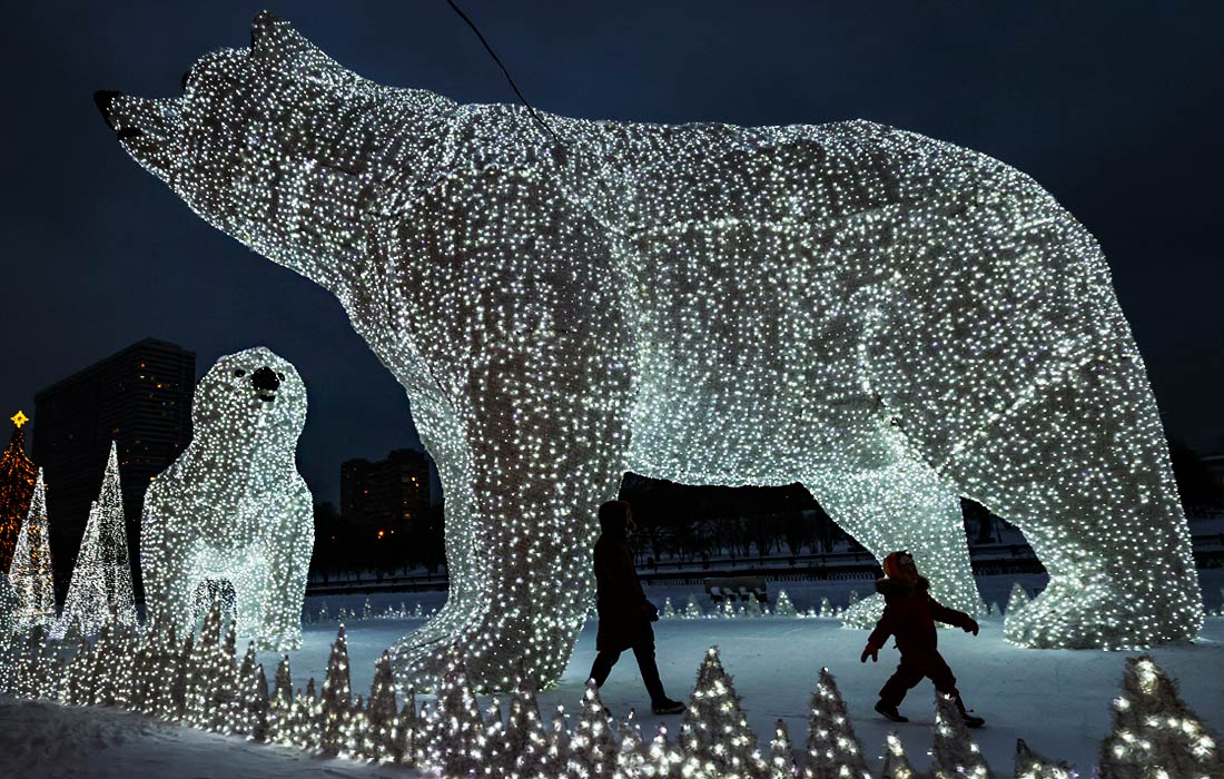 Москву украсили к Новому году и Рождеству