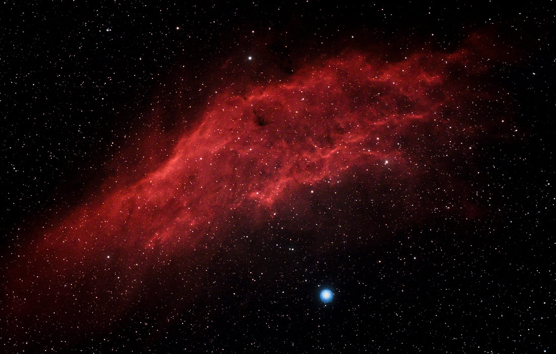 Снимок туманности Калифорния в созвездии Персей