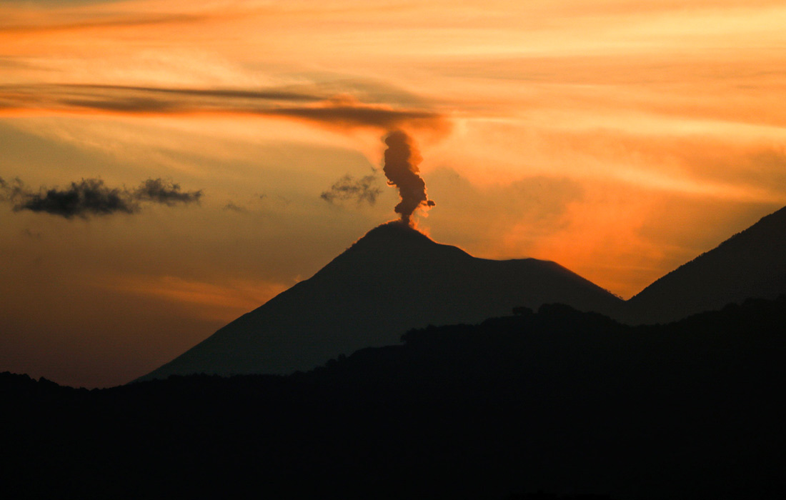 В Гватемале активизировался вулкан Фуэго
