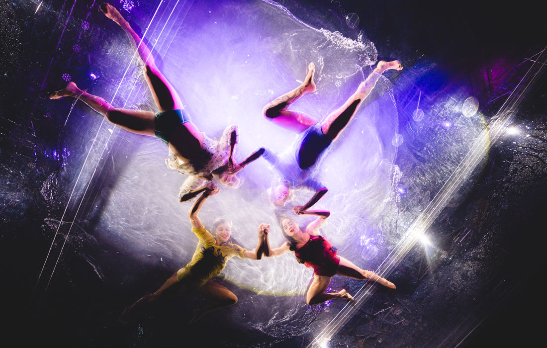 Шоу Fuerza Bruta Wayra в Барселоне