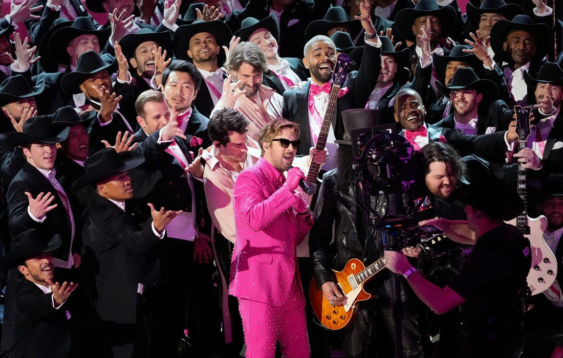 Выступление Райана Гослинга с песней "I'm Just Ken"