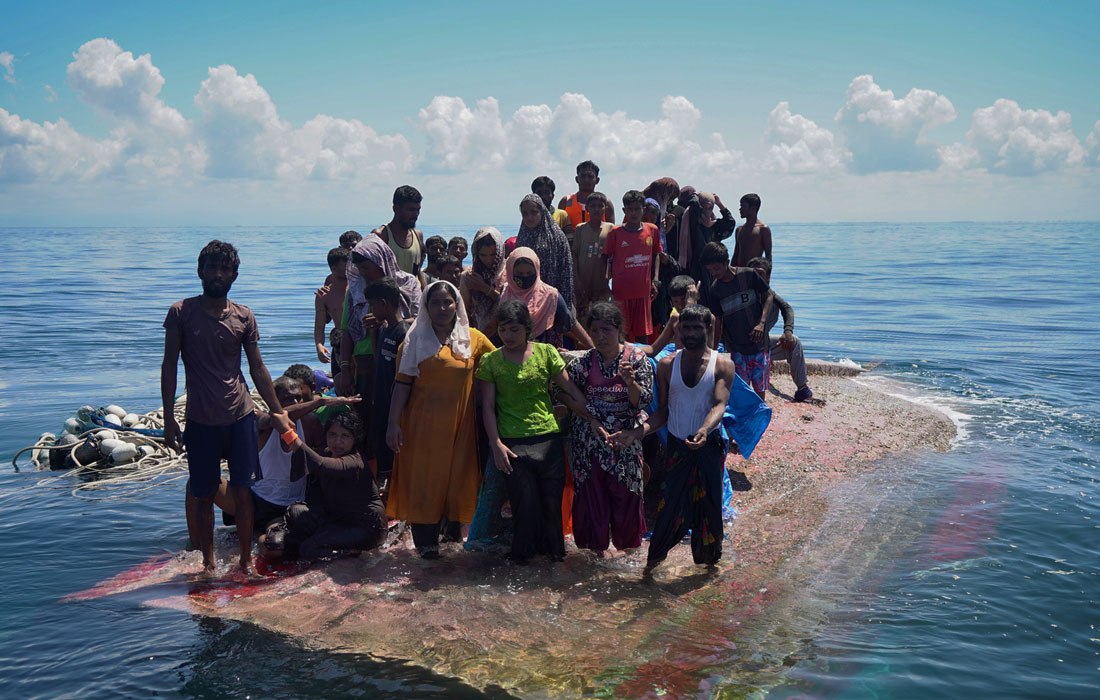 У берегов индонезийской провинции Ачех спасли 69 беженцев рохинья