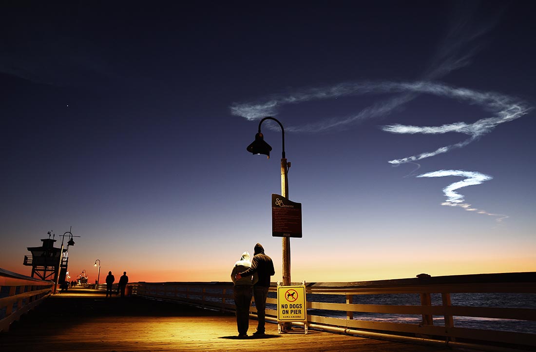 След от ракеты Falcon 9 в небе над Калифорнией