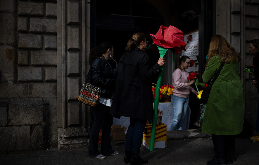 23 апреля - День Святого Георгия (День книг и роз) в Испании