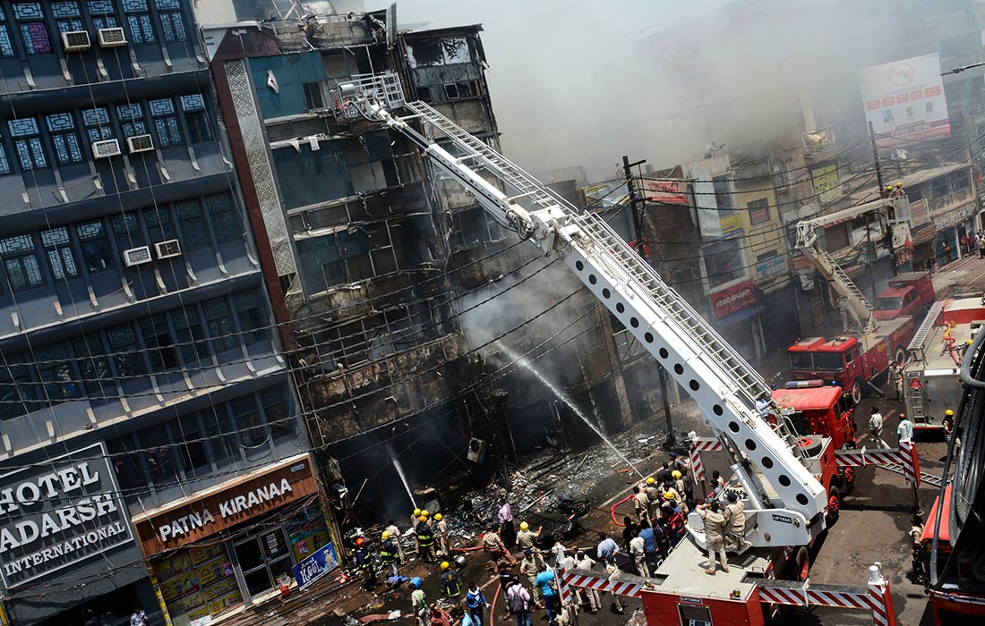 По меньшей мере пять человек погибли в результате пожара в гостинице в городе Патна в индийском штате Бихар