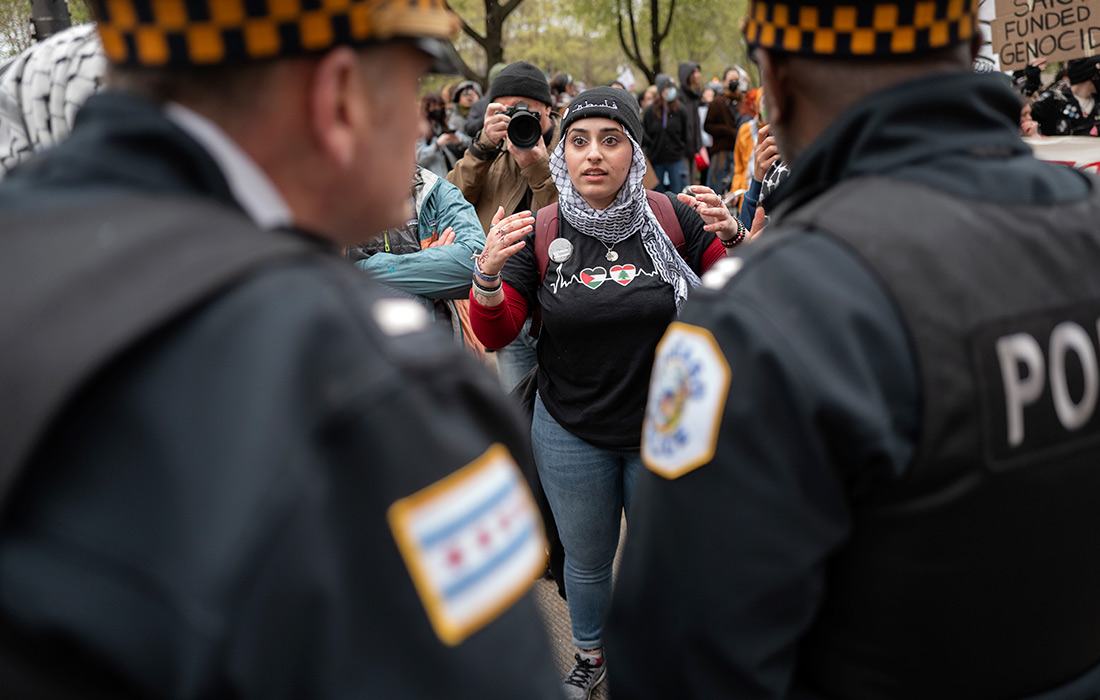 Студенты колледжей в Чикаго присоединились к протестам в поддержку сектора Газа