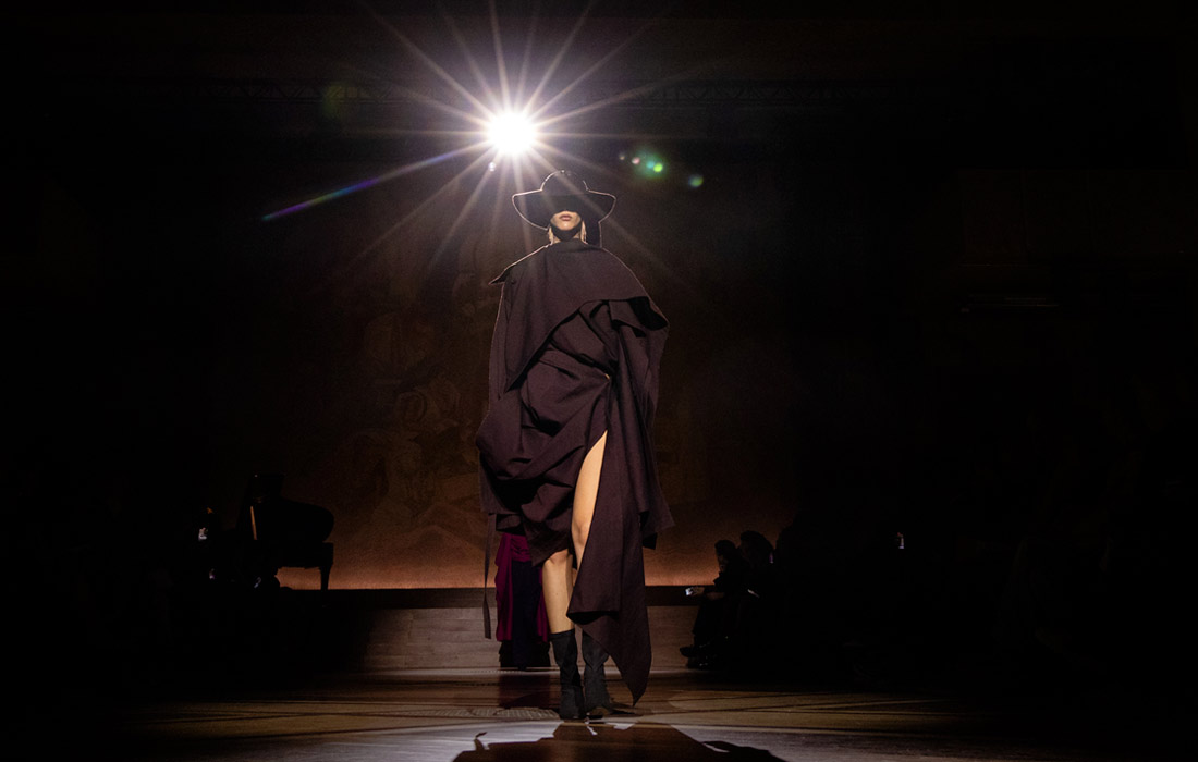 Показ Issey Miyake