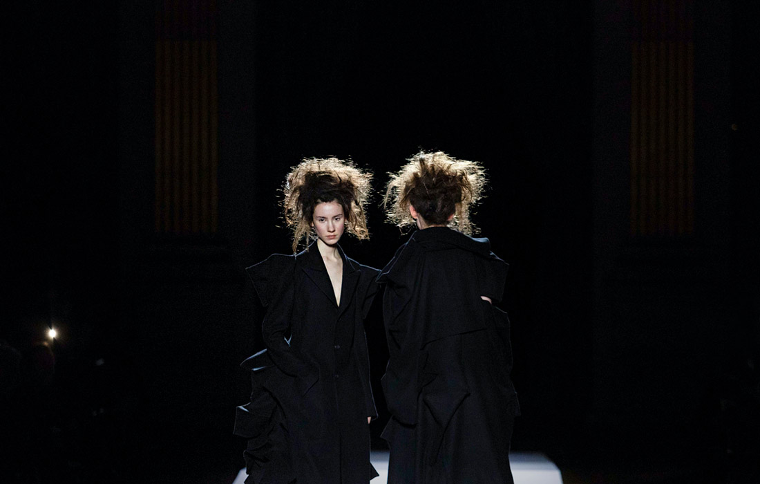 Показ Yohji Yamamoto