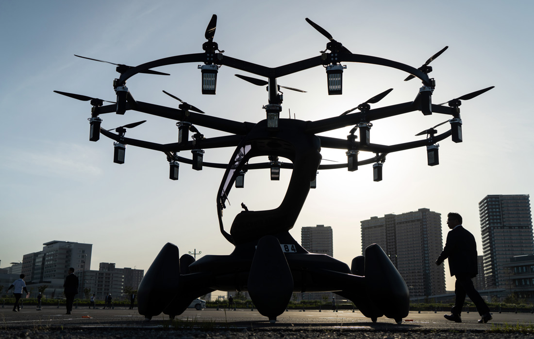 Воздушный транспорт Hexa в центре Токио