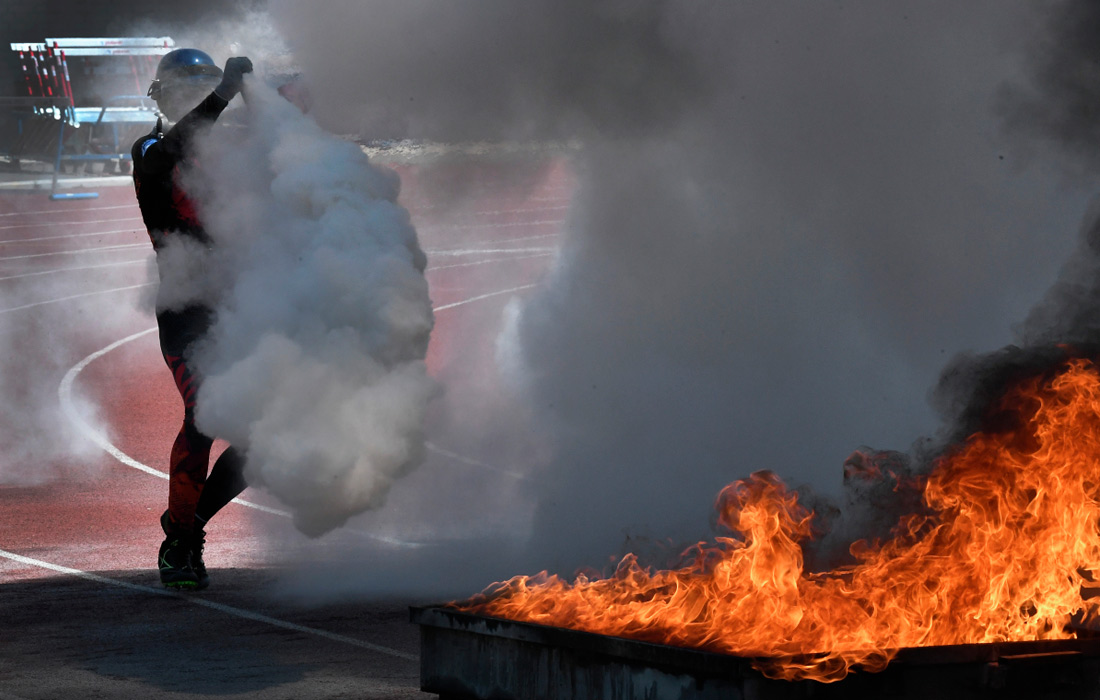 Соревнования по пожарно-спасательному спорту во Владивостоке