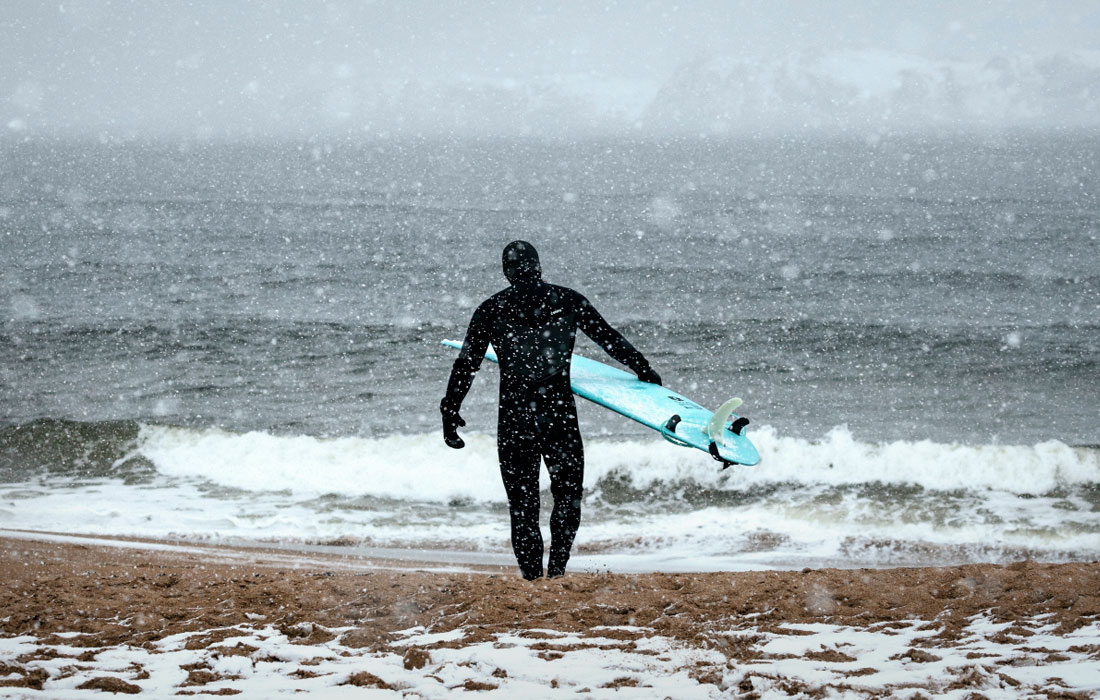 Занятия серфингом в Териберке