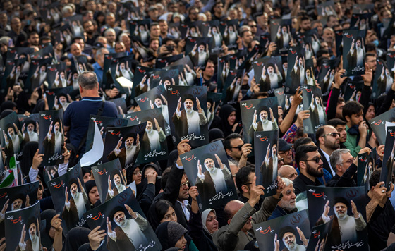 Прощание с президентом Ирана