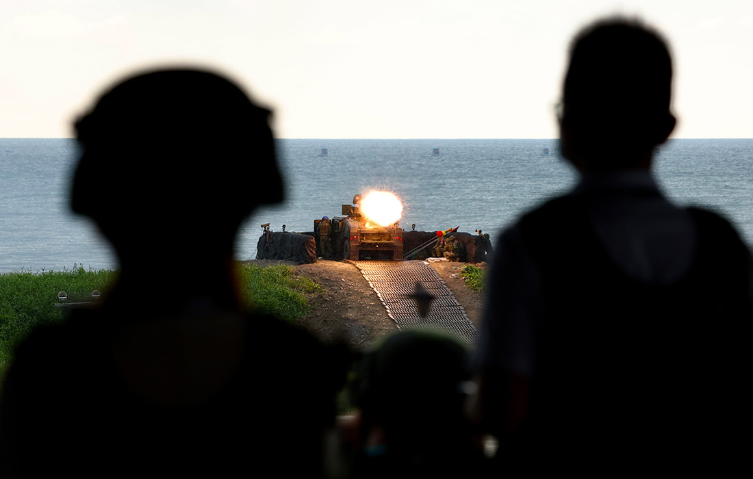 Тайвань проводит военные учения в южном регионе